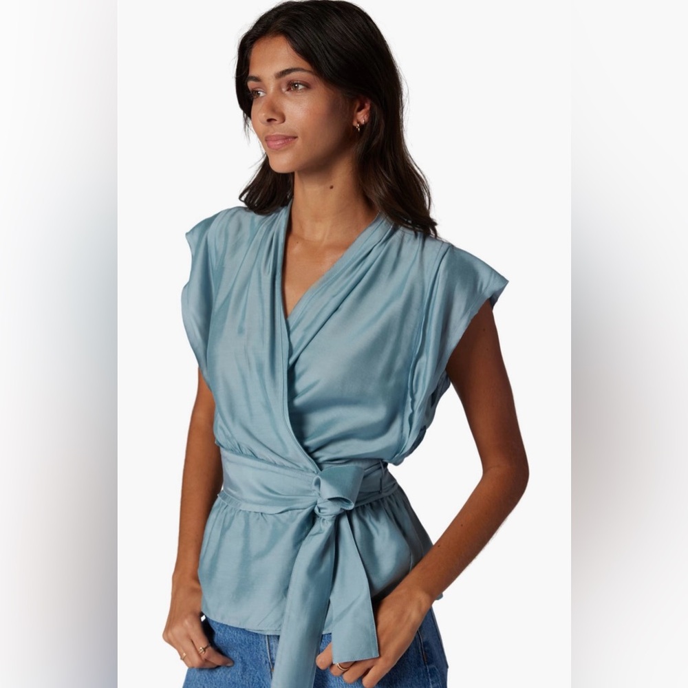 NWT JOIE Ashlene Short Sleeve Top
Citadel Blue / XXS